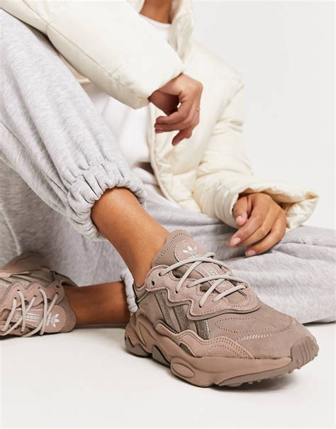 ozweego adidas beige dames|adidas originals ozweego trainer.